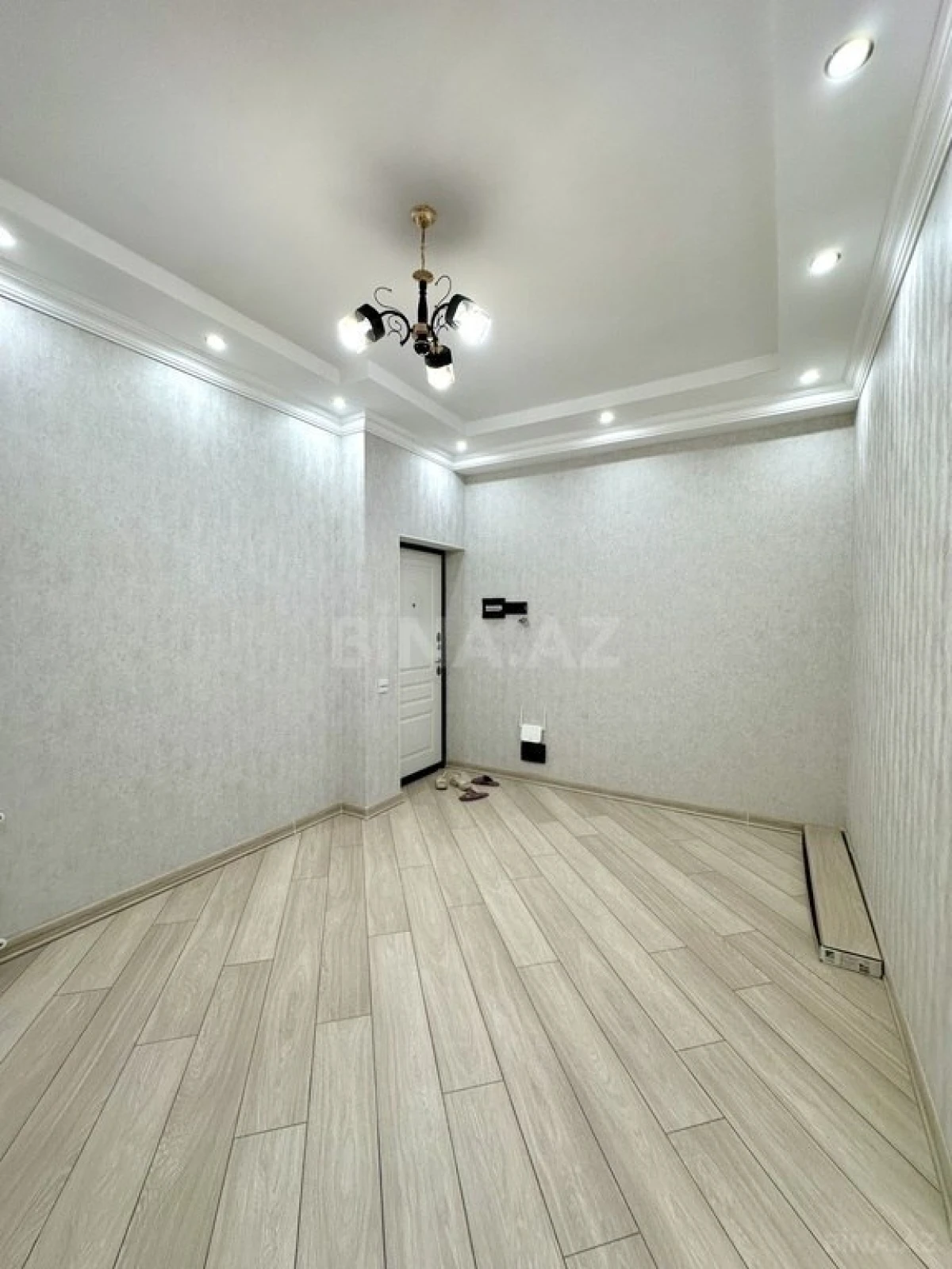 Kirayə verilir 2 otaqlı mənzil 77 m²