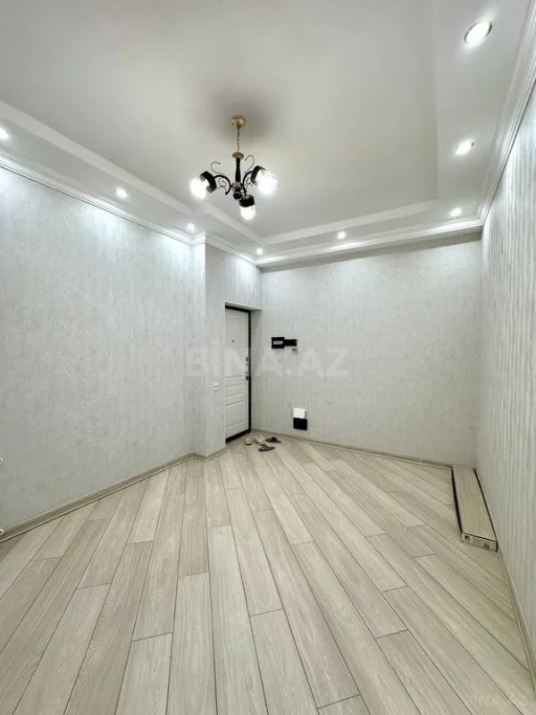 Kirayə verilir 2 otaqlı mənzil 77 m²