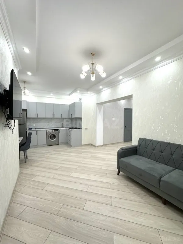 Kirayə verilir 2 otaqlı mənzil 77 m²