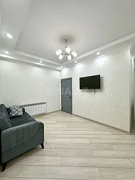 Kirayə verilir 2 otaqlı mənzil 77 m²