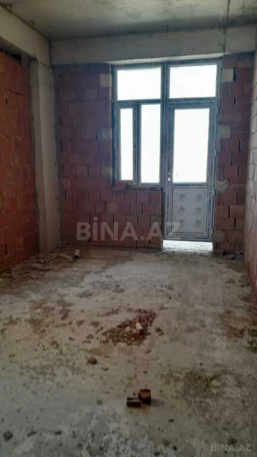 Satılır 3 otaqlı mənzil 129 m²