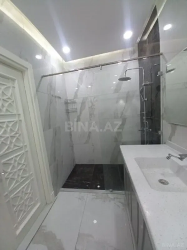 Satılır 2 otaqlı mənzil 67 m²
