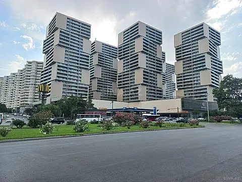 Satılır 2 otaqlı mənzil 67 m² — Bakı, 8-ci kilometr 2 otaq 67.00 m²