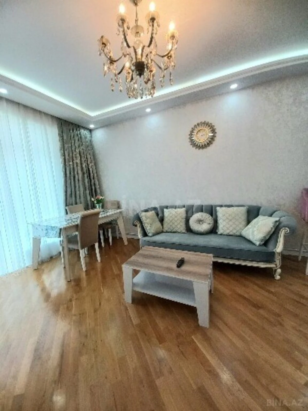 Satılır 2 otaqlı mənzil 67 m²