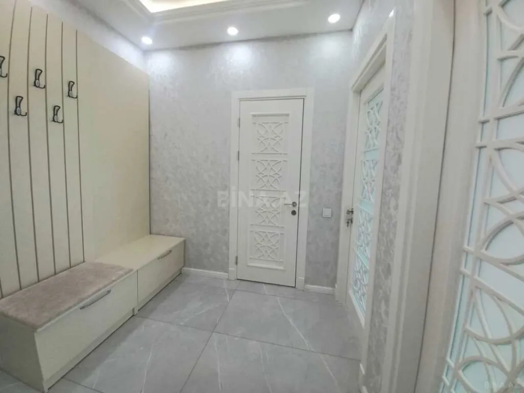 Satılır 2 otaqlı mənzil 67 m²