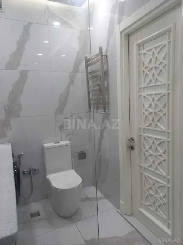 Satılır 2 otaqlı mənzil 67 m²
