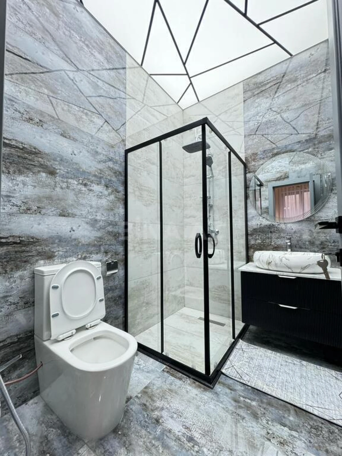 Satılır 4 otaqlı həyət evi 200 m²