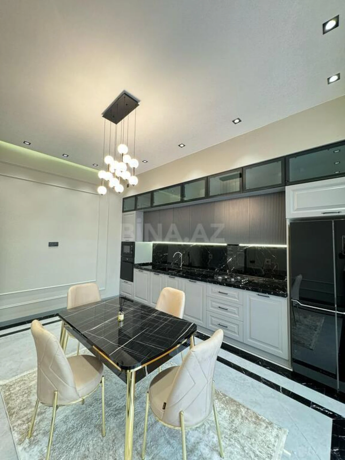 Satılır 4 otaqlı həyət evi 200 m²