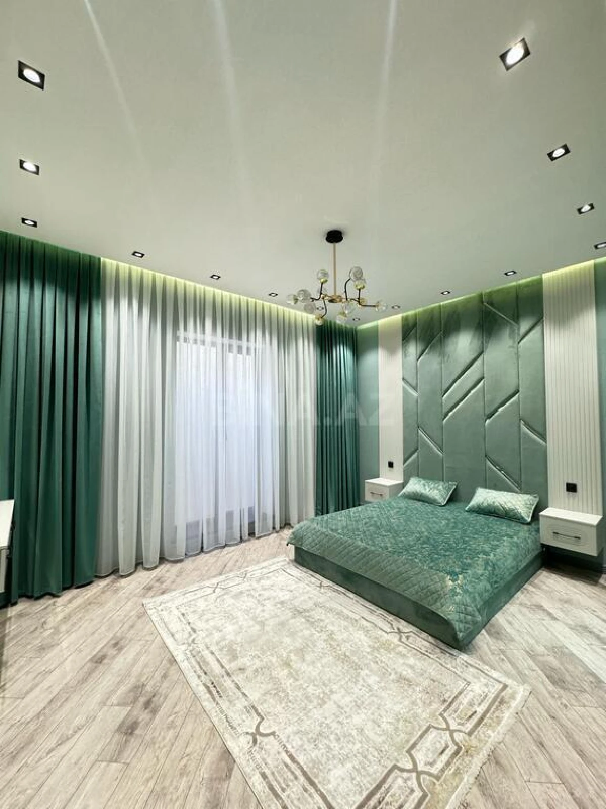 Satılır 4 otaqlı həyət evi 200 m²