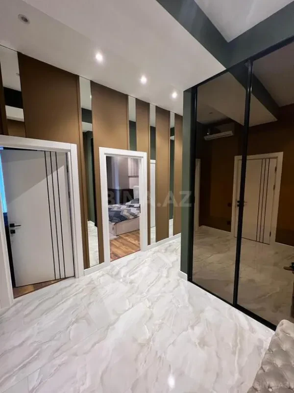 Kirayə verilir 4 otaqlı mənzil 180 m²