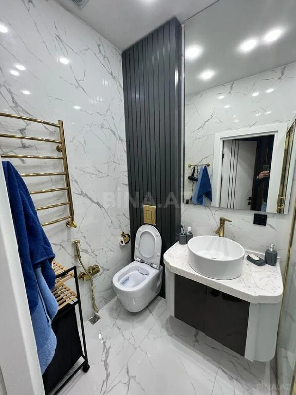 Kirayə verilir 4 otaqlı mənzil 180 m²