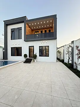 Satılır 5 otaqlı həyət evi 300 m²