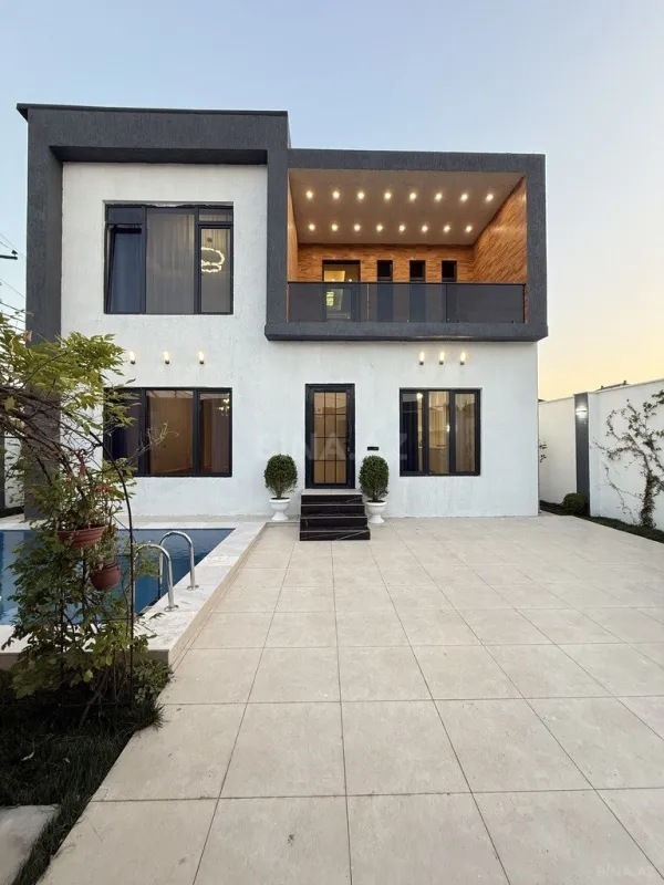 Satılır 5 otaqlı həyət evi 300 m²