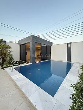 Satılır 5 otaqlı həyət evi 300 m²