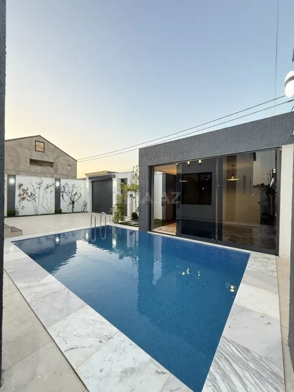 Satılır 5 otaqlı həyət evi 300 m²