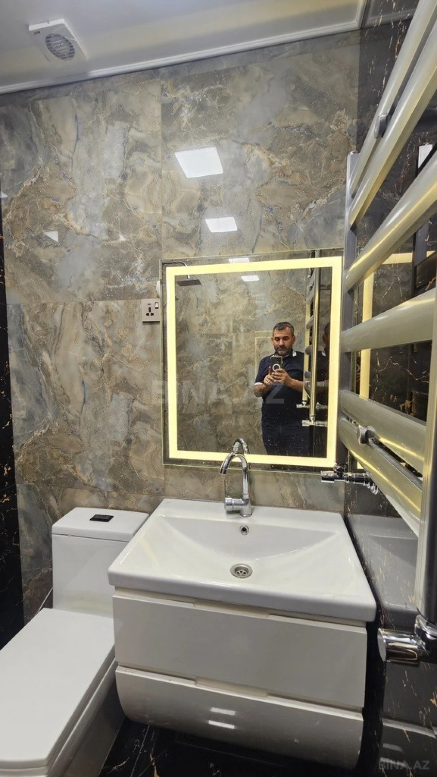 Satılır 3 otaqlı mənzil 71 m²