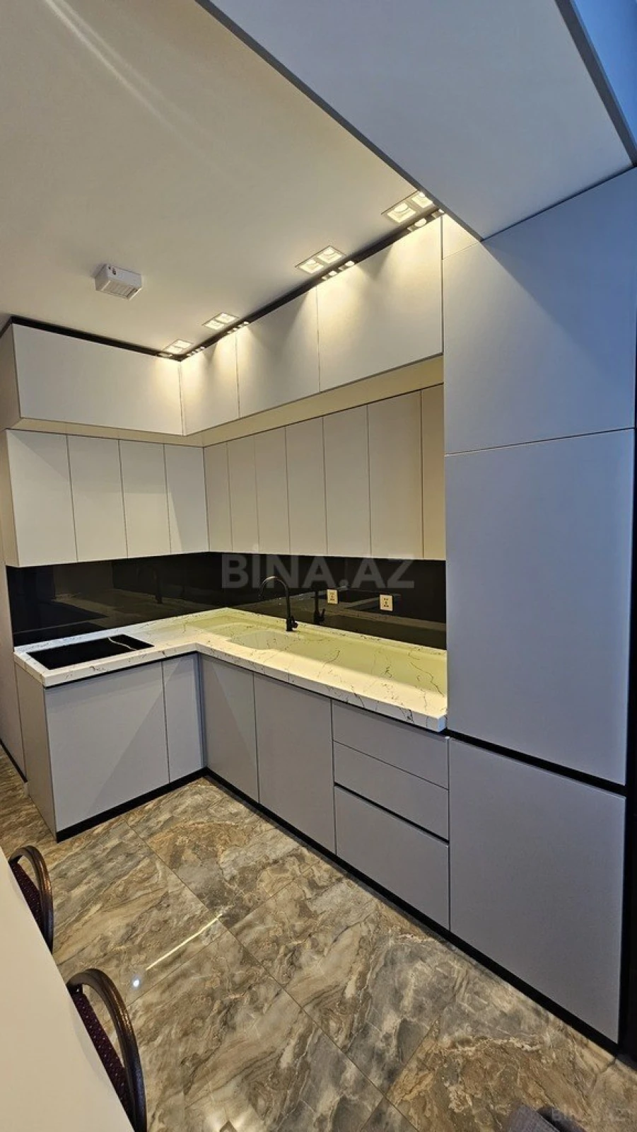 Satılır 3 otaqlı mənzil 71 m²