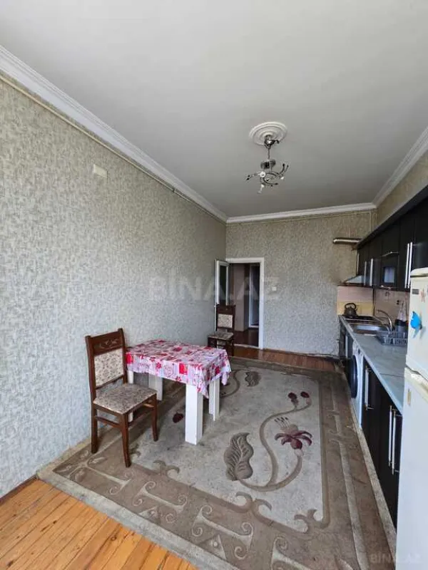 Satılır 2 otaqlı mənzil 96 m²