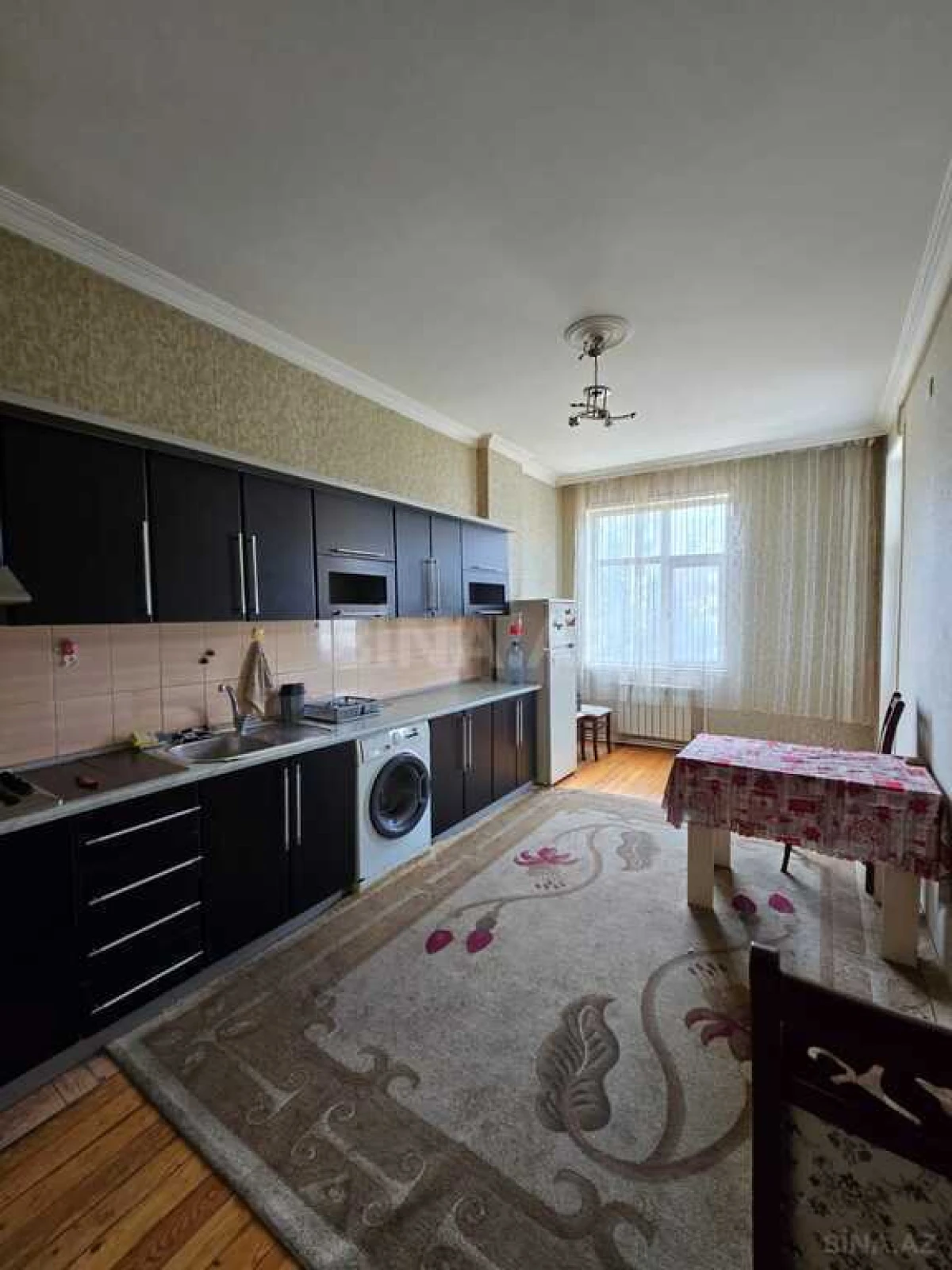 Satılır 2 otaqlı mənzil 96 m²