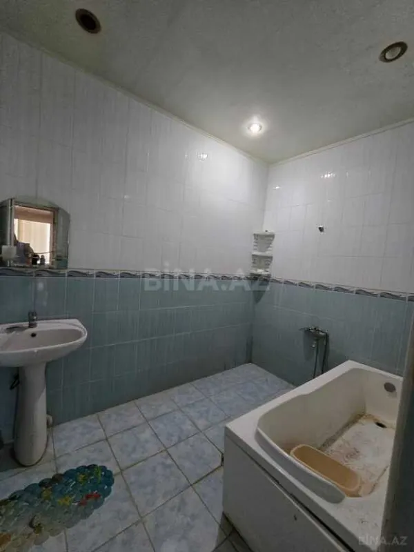 Satılır 2 otaqlı mənzil 96 m²