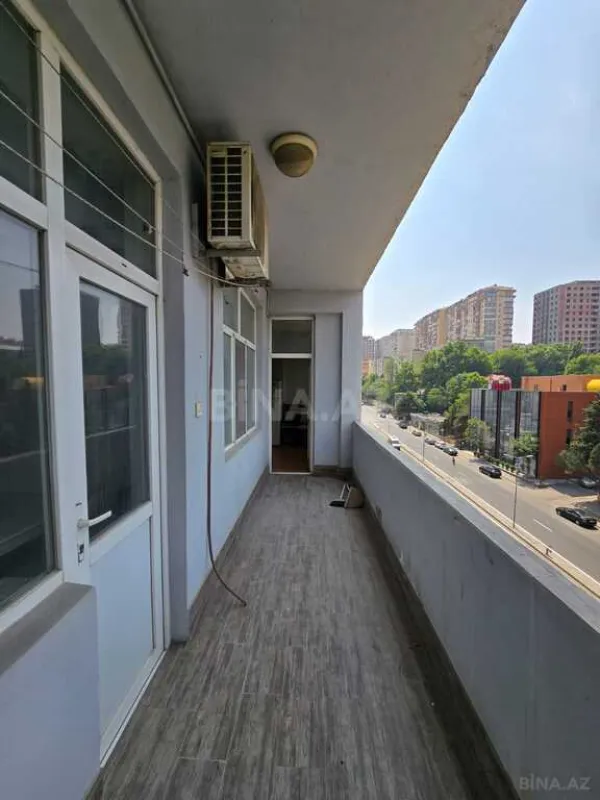 Satılır 2 otaqlı mənzil 96 m²