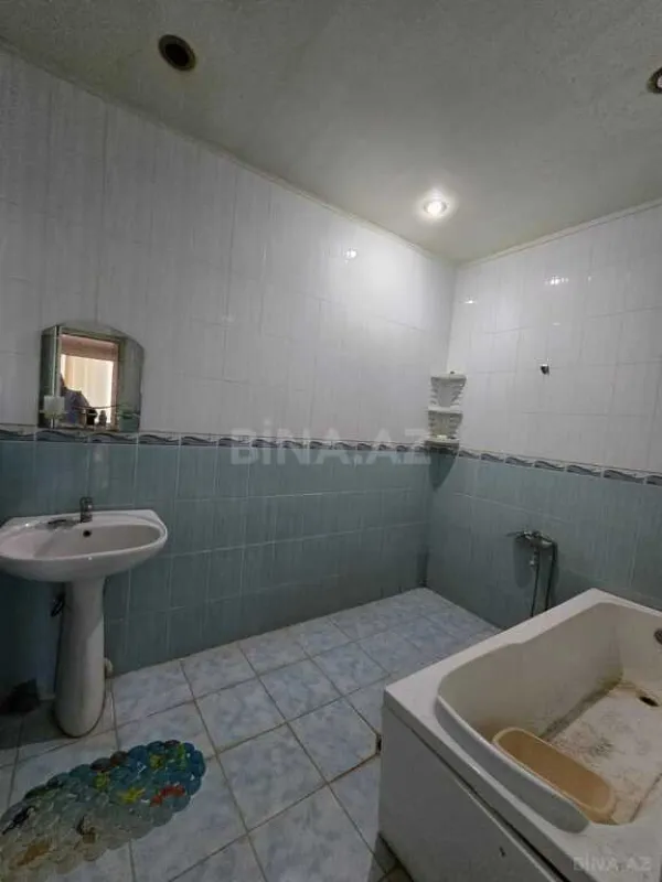 Satılır 2 otaqlı mənzil 96 m²