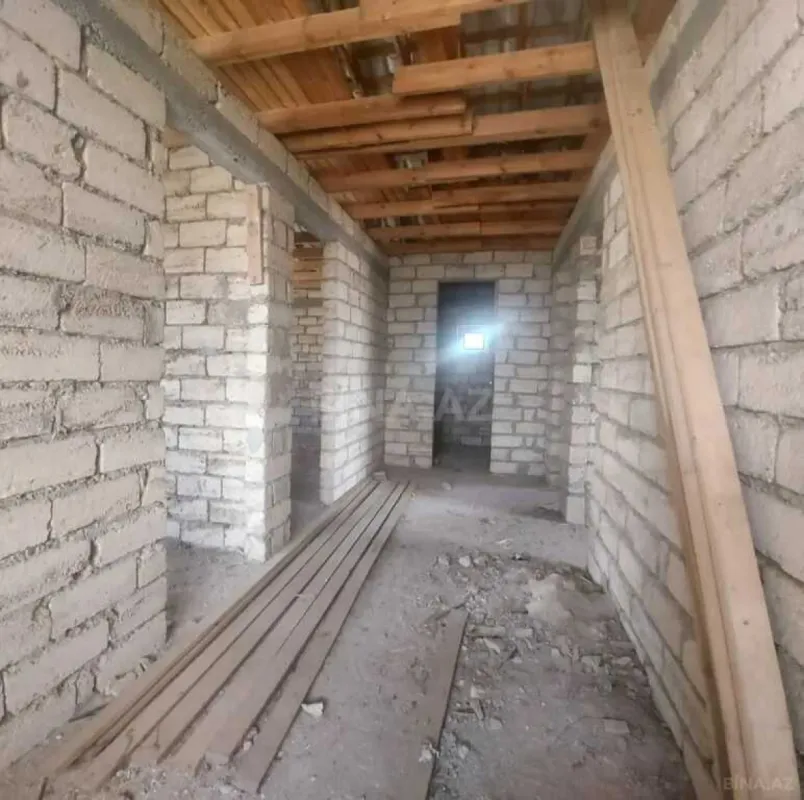 Satılır 6 otaqlı həyət evi 220 m²