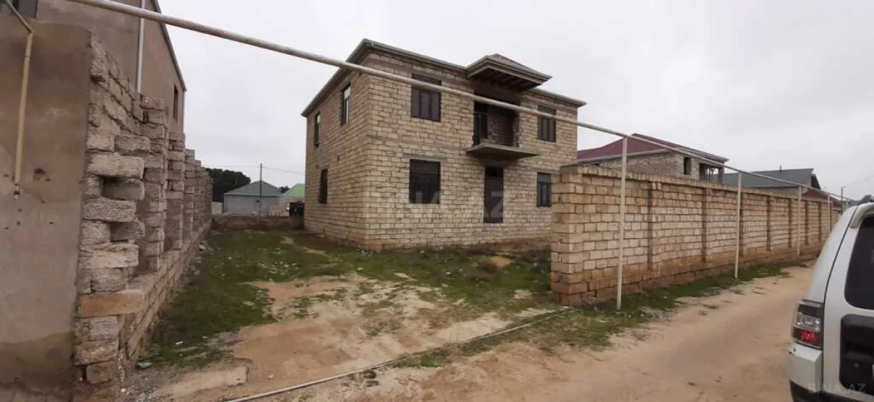 Satılır 6 otaqlı həyət evi 220 m²