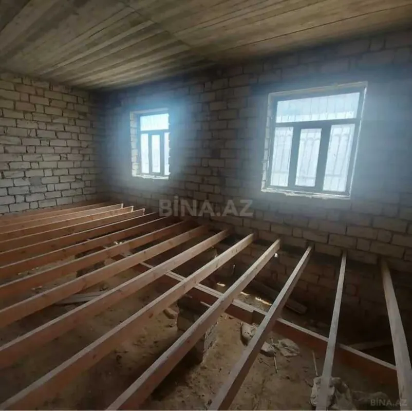 Satılır 6 otaqlı həyət evi 220 m²