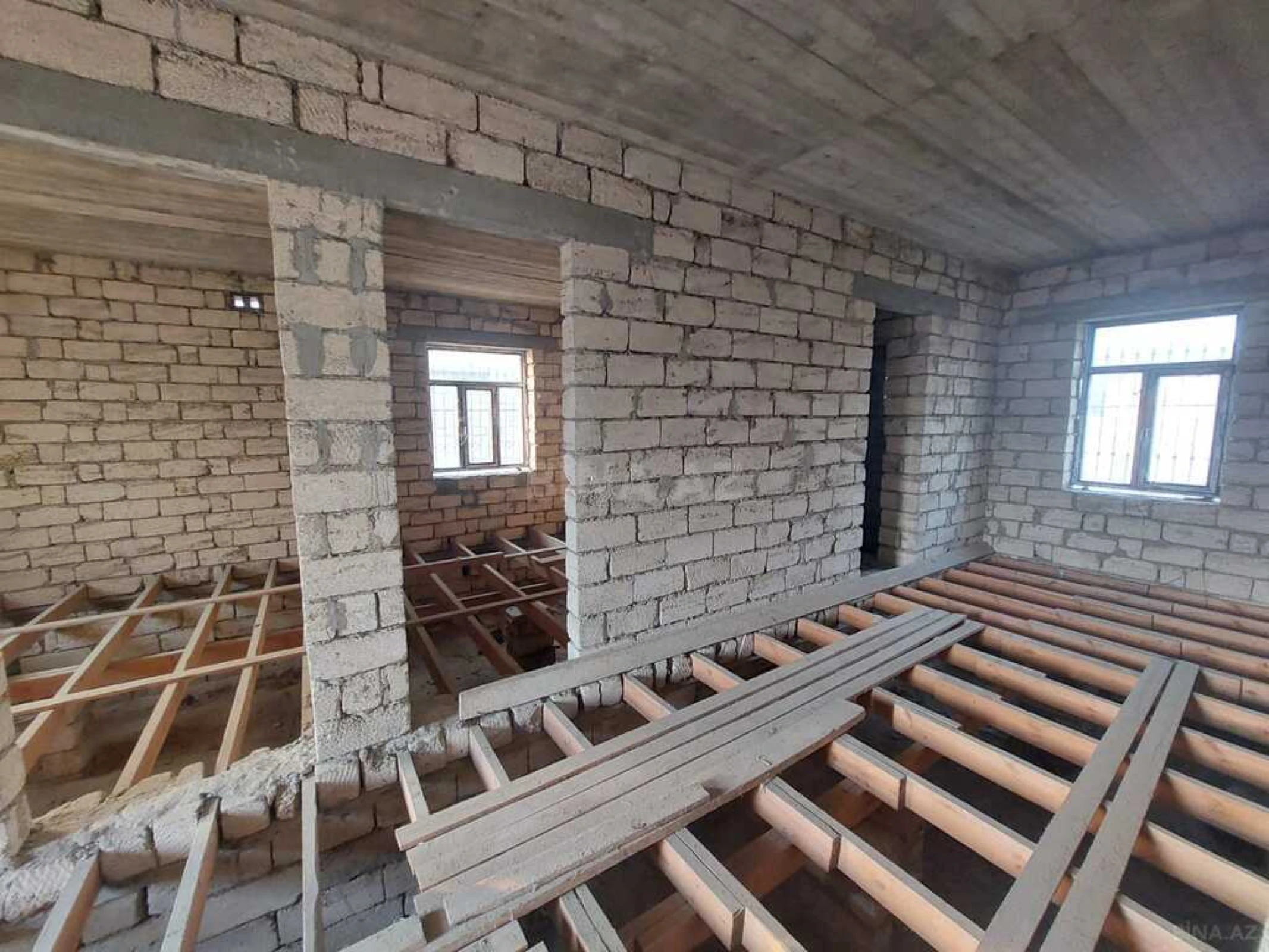 Satılır 6 otaqlı həyət evi 220 m²