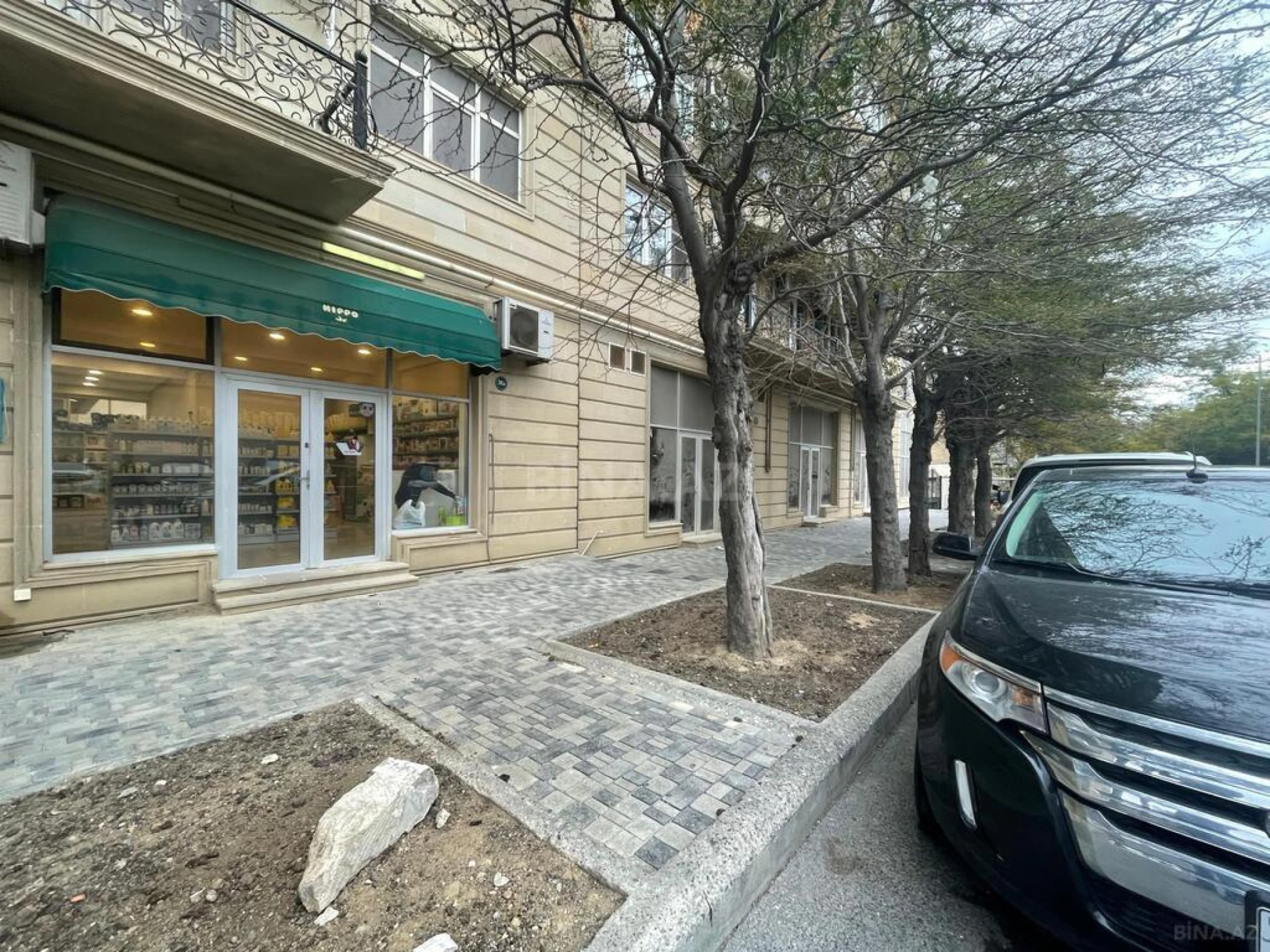 Satılır obyekt 170 m²