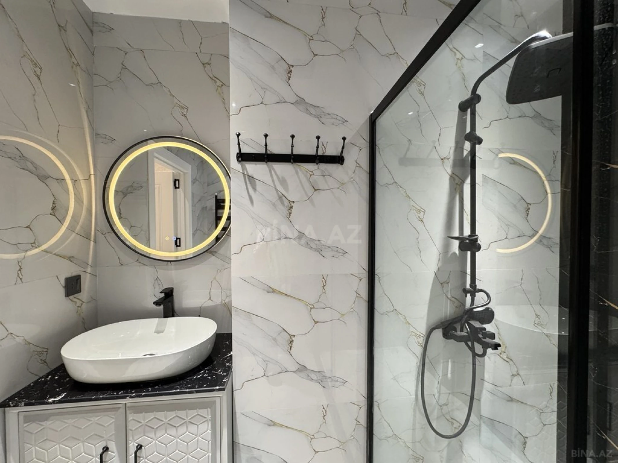 Satılır 3 otaqlı mənzil 138.4 m²