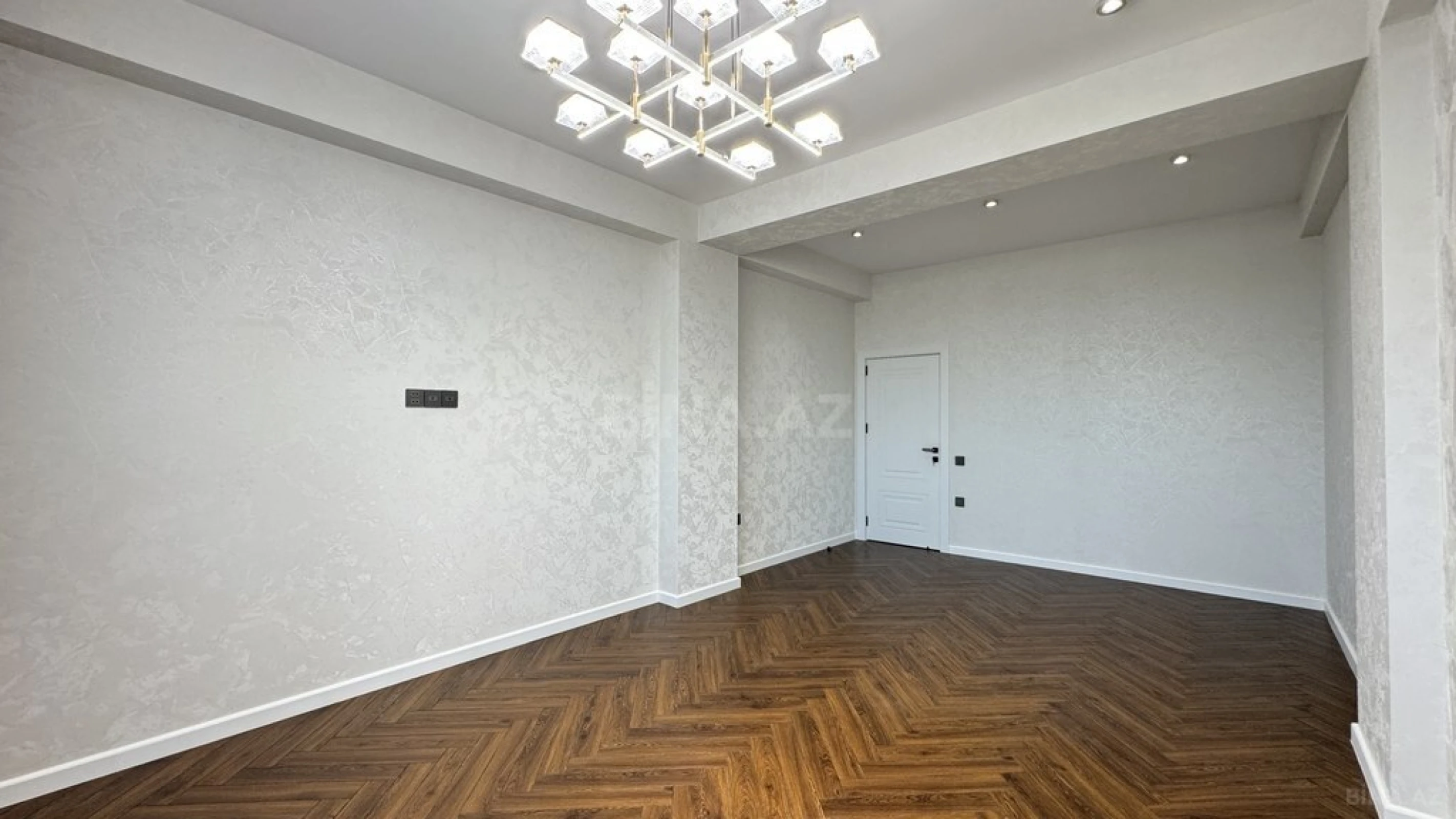 Satılır 3 otaqlı mənzil 138.4 m²