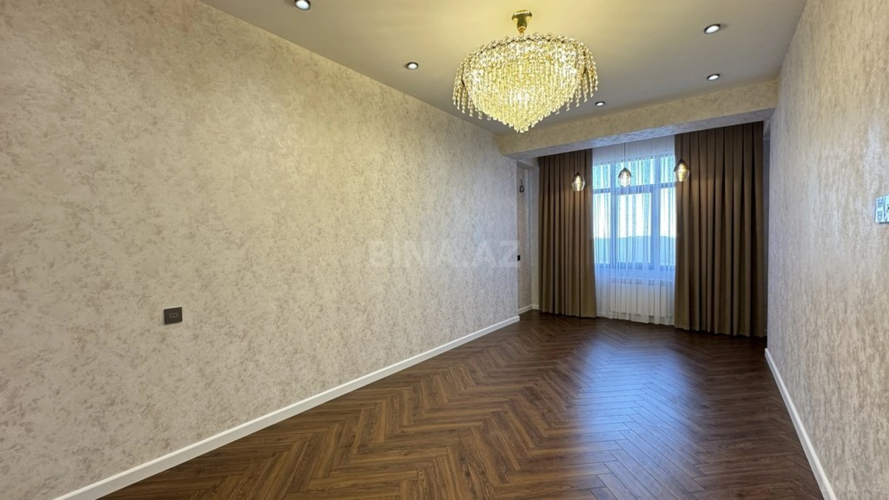 Satılır 3 otaqlı mənzil 138.4 m²