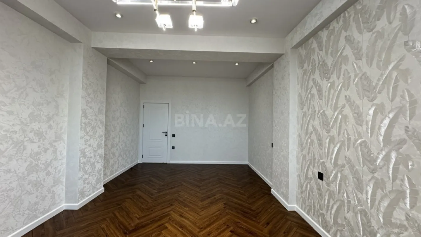 Satılır 3 otaqlı mənzil 138.4 m²