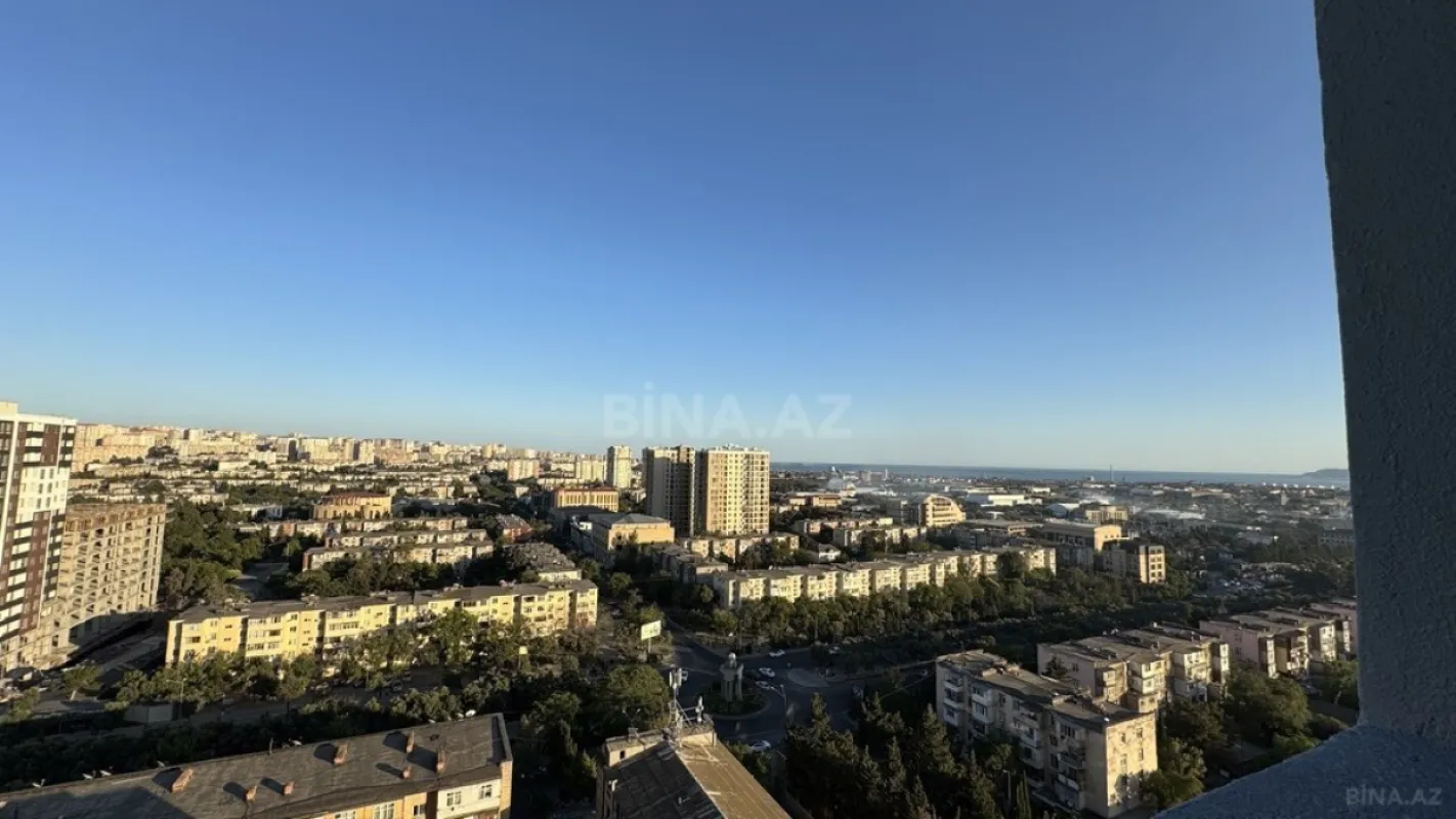 Satılır 3 otaqlı mənzil 138.4 m²