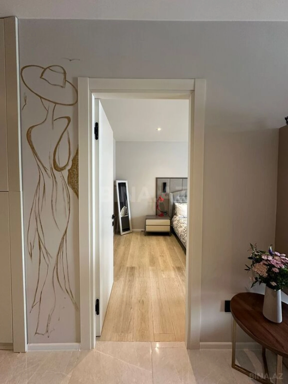 Satılır 2 otaqlı mənzil 97.8 m²