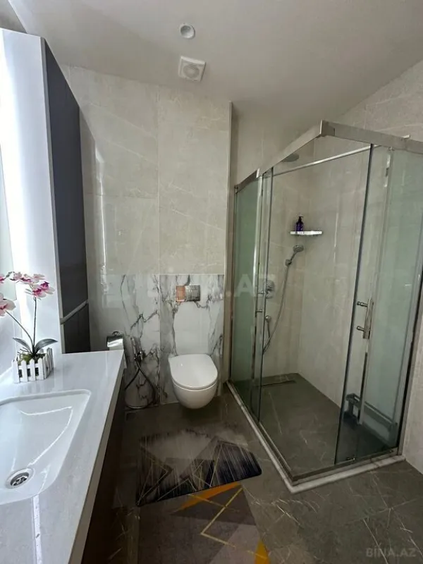 Satılır 2 otaqlı mənzil 97.8 m²