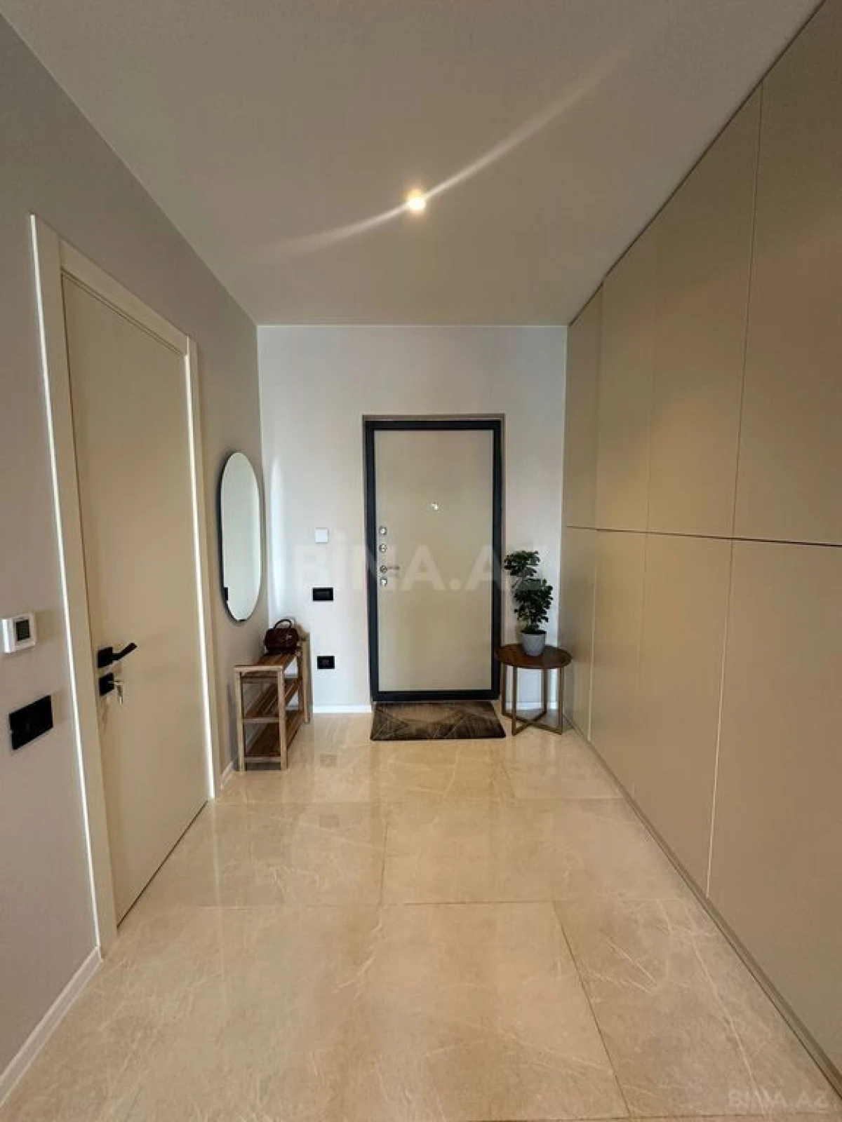 Satılır 2 otaqlı mənzil 97.8 m²