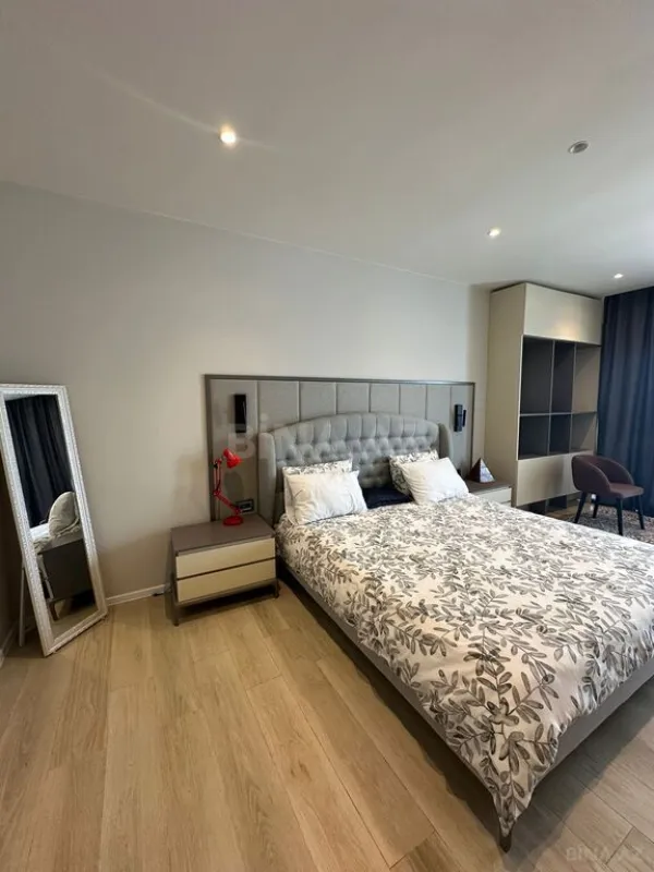 Satılır 2 otaqlı mənzil 97.8 m²