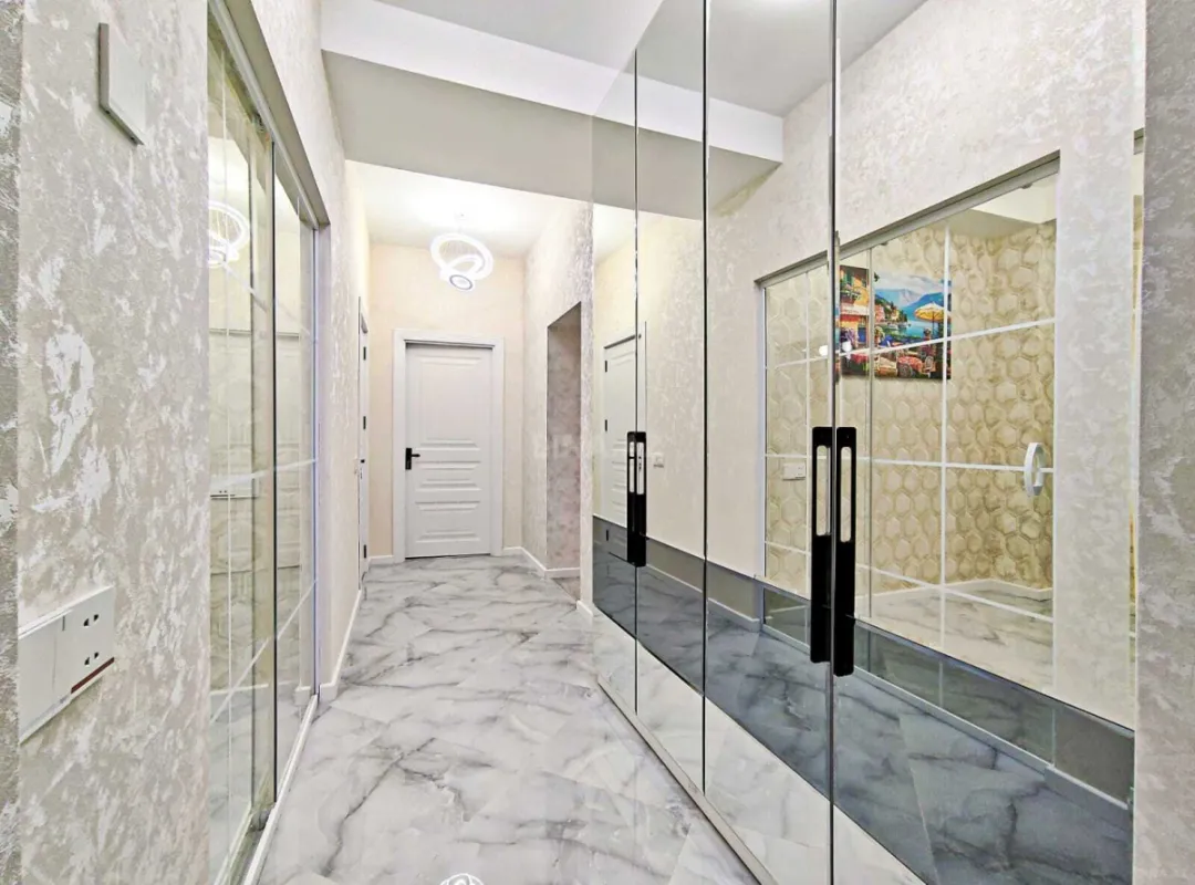 Satılır 2 otaqlı mənzil 69.8 m²