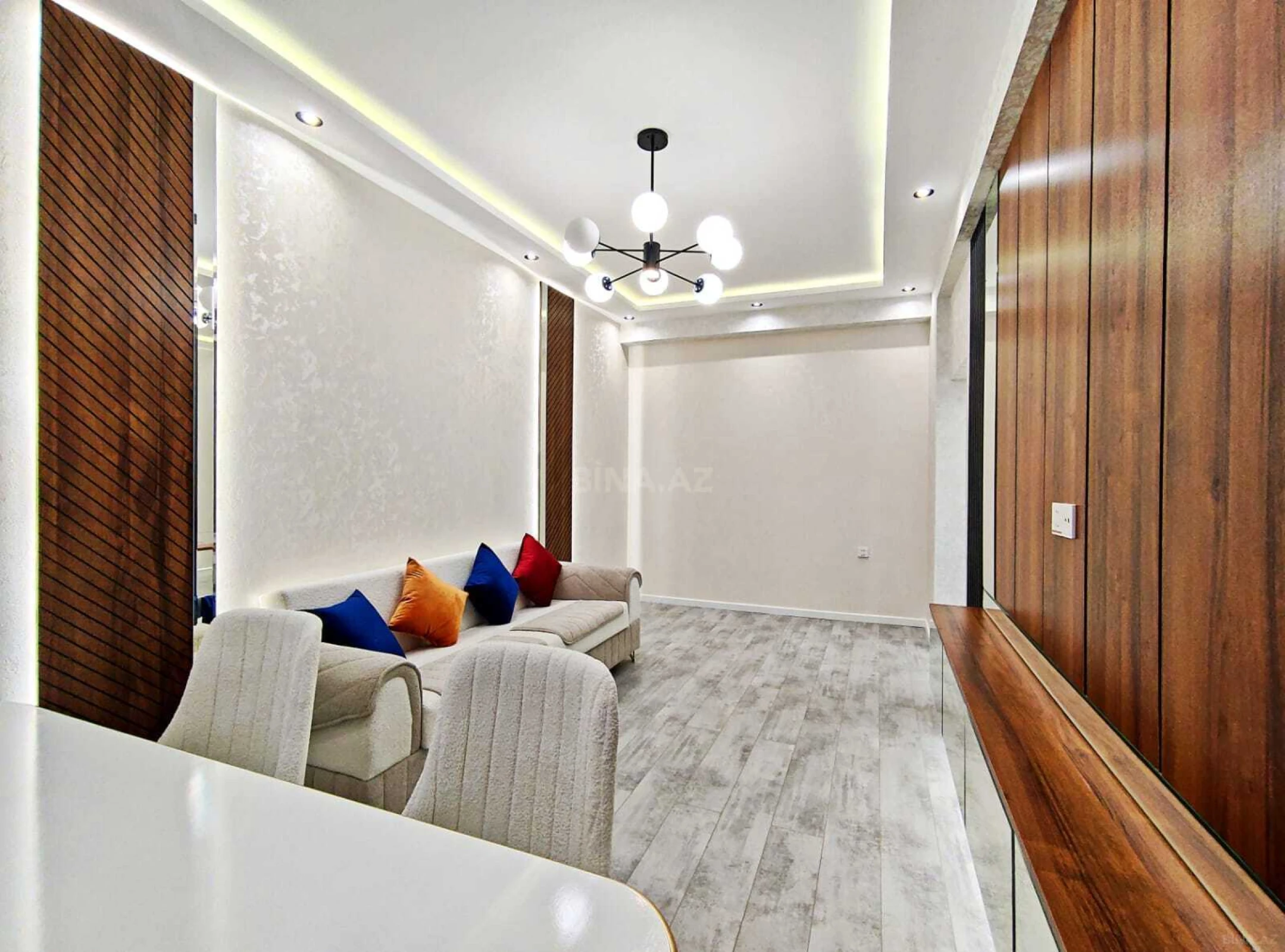 Satılır 2 otaqlı mənzil 69.8 m²