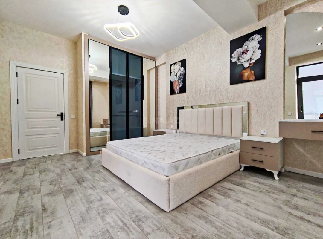 Satılır 2 otaqlı mənzil 69.8 m²