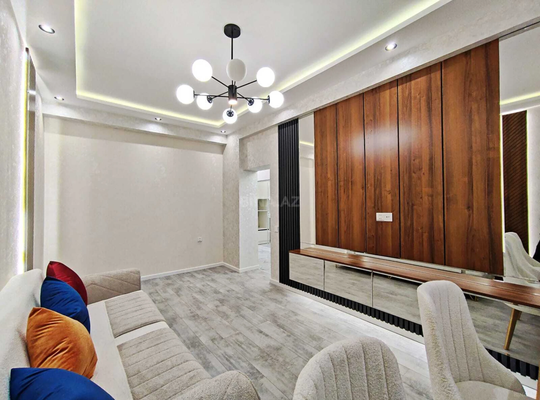 Satılır 2 otaqlı mənzil 69.8 m²
