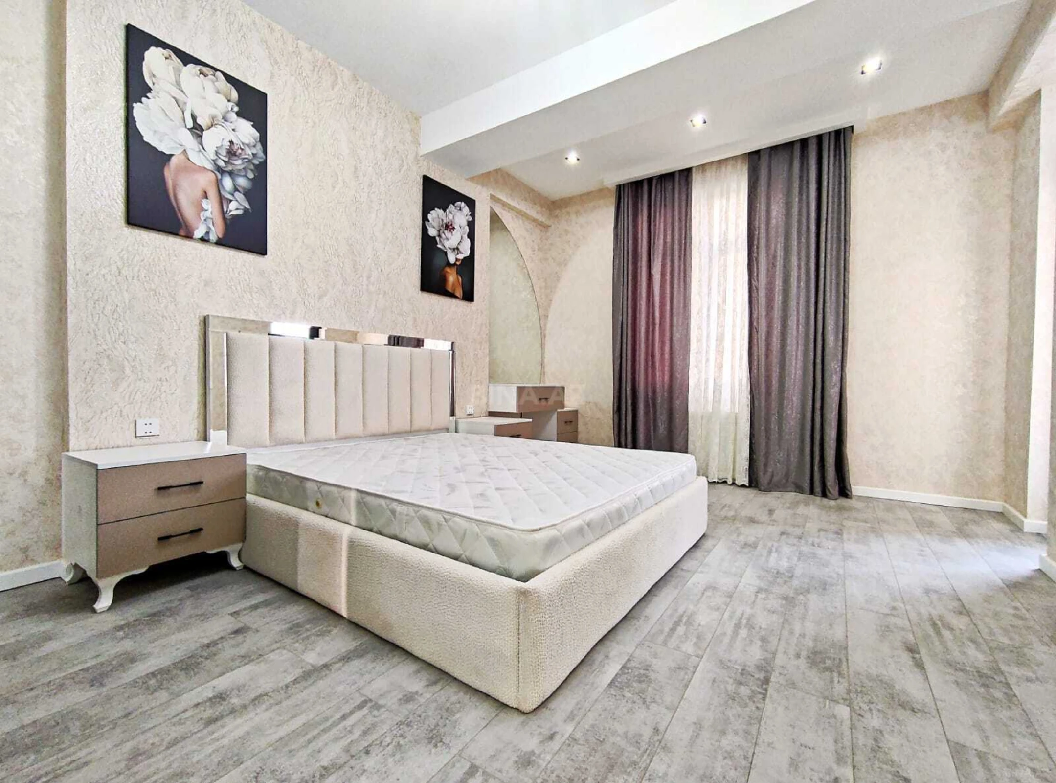 Satılır 2 otaqlı mənzil 69.8 m²