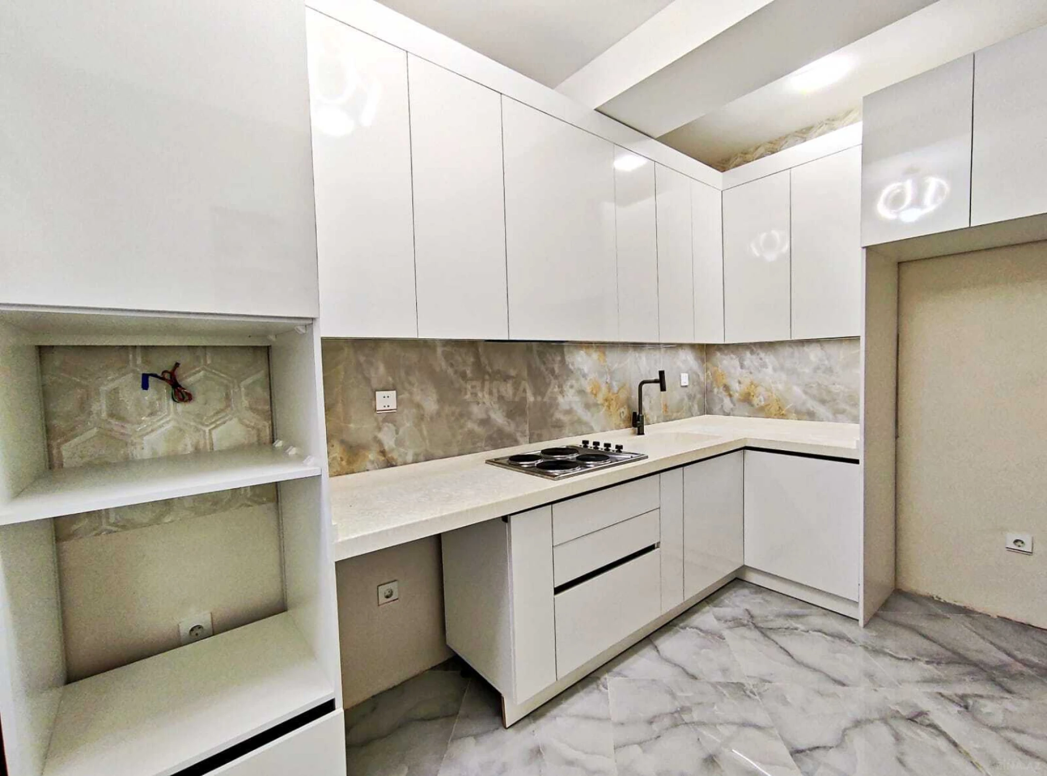 Satılır 2 otaqlı mənzil 69.8 m²