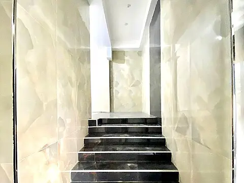 Satılır 2 otaqlı mənzil 69.8 m²