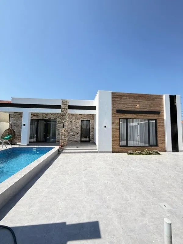 Satılır 4 otaqlı həyət evi 180 m²