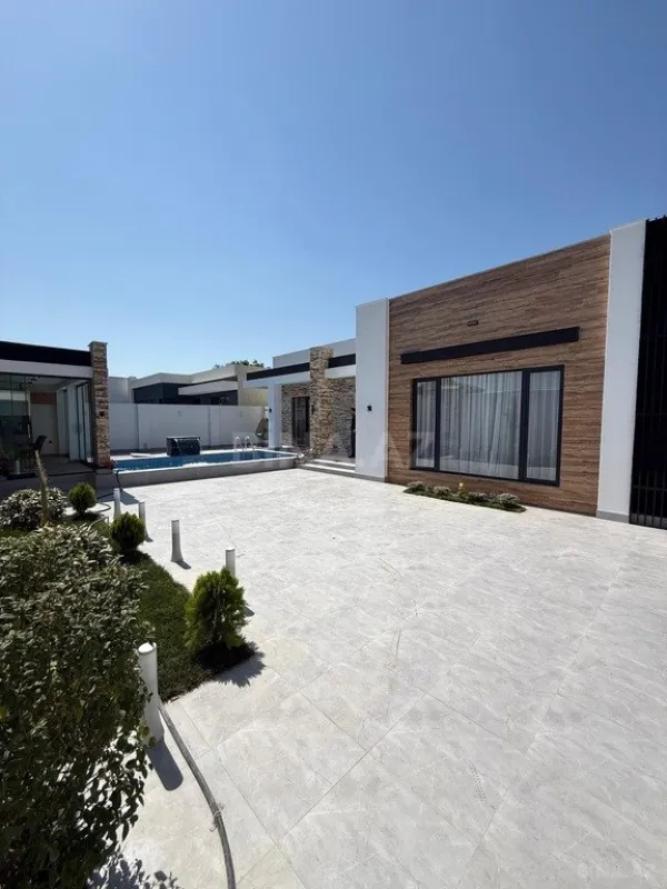 Satılır 4 otaqlı həyət evi 180 m²