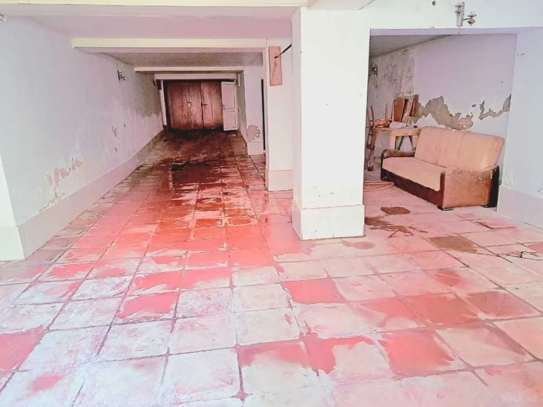 Satılır 7 otaqlı həyət evi 370 m²